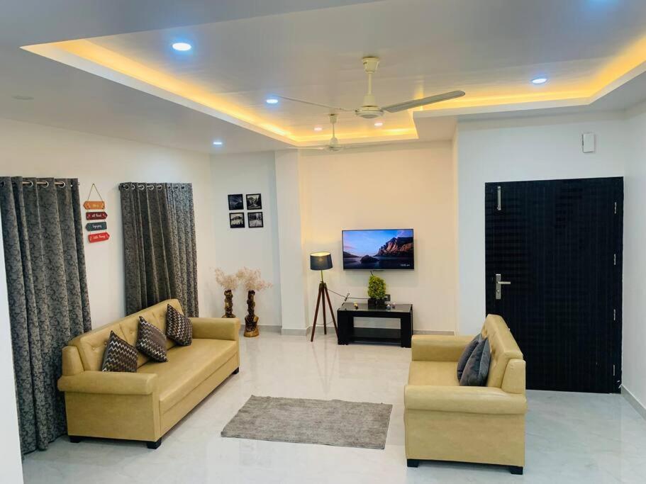 Apartamento White Orchid, Unique & Stylish, Executive 2Bhk. Guwahati Exterior foto